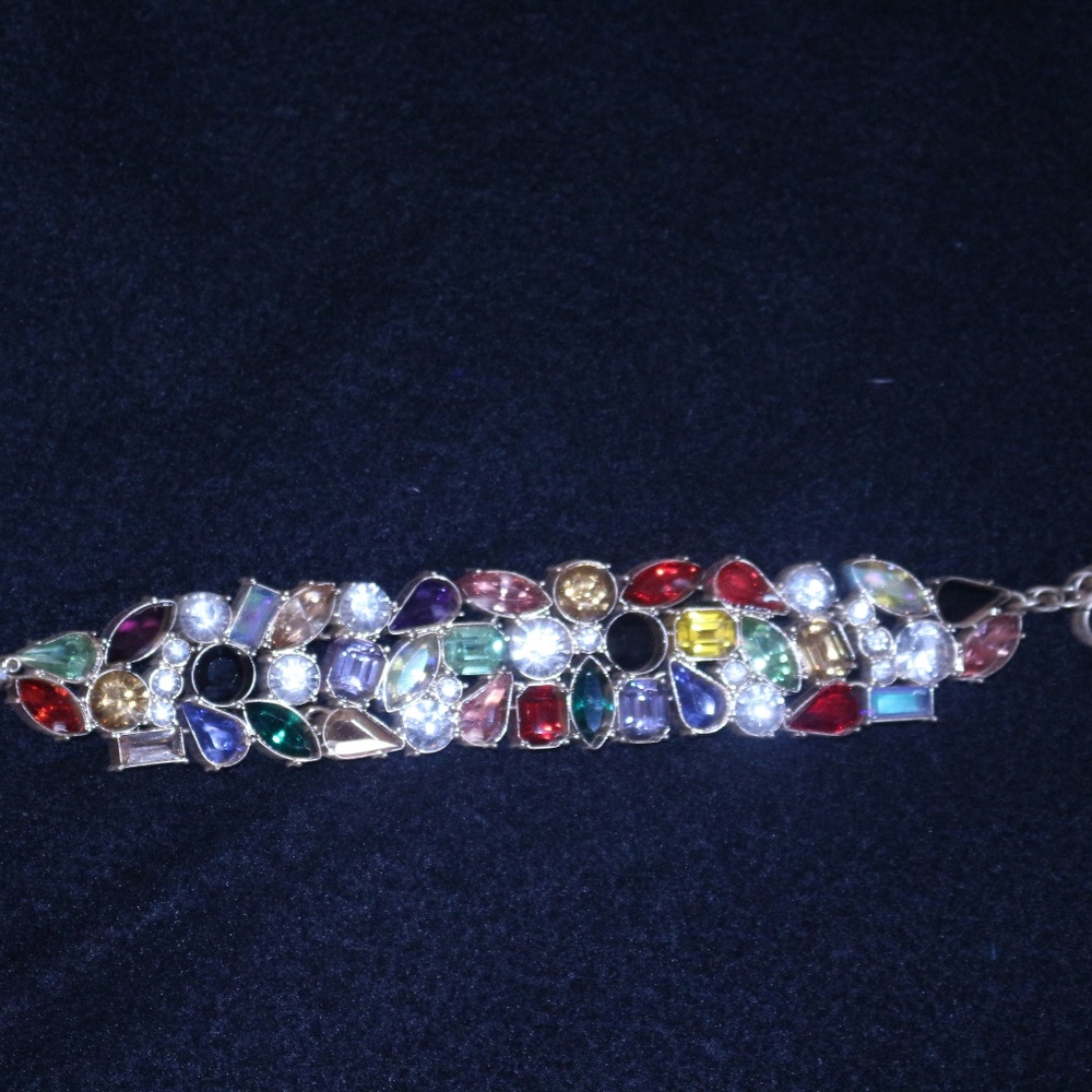 Clasp Multi-color gems 8" Bracelet
